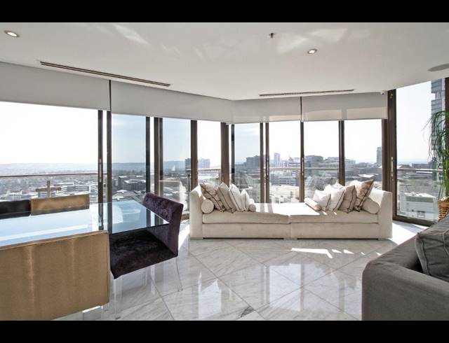 2 BEDROOM APARTMENT FOR SALE IN SANDOWN